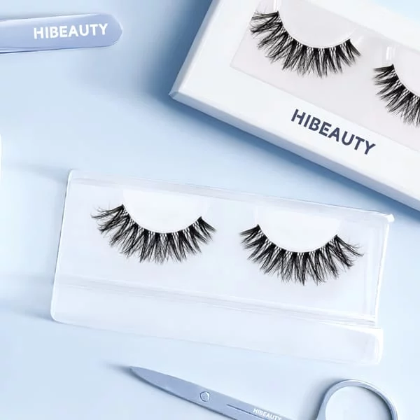 ​Clear Band Wispy Cat Eye Lashes