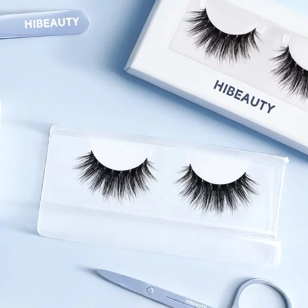 Dramatic Long Lashes